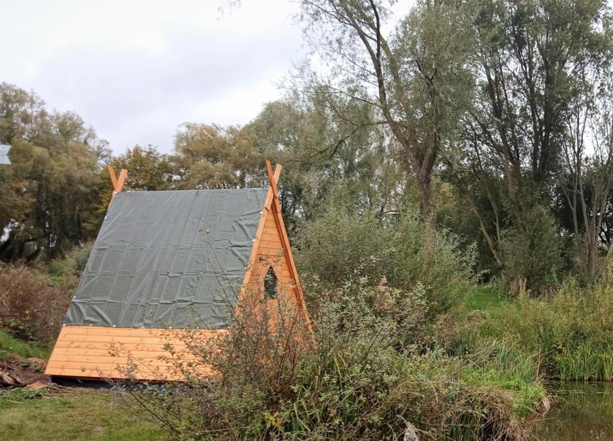 Rum Bridge "Owl Watch" Wooden Tipi Hotel Sudbury  Exterior photo